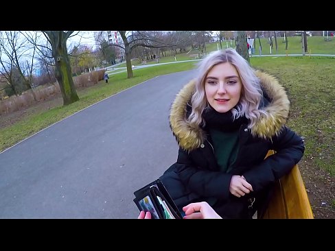 ❤️ Proguta vruću spermu stranca za novac - popuši u parku Eva Elfie ❤️ Porno video u pornografiji hr.analpics.ru ﹏